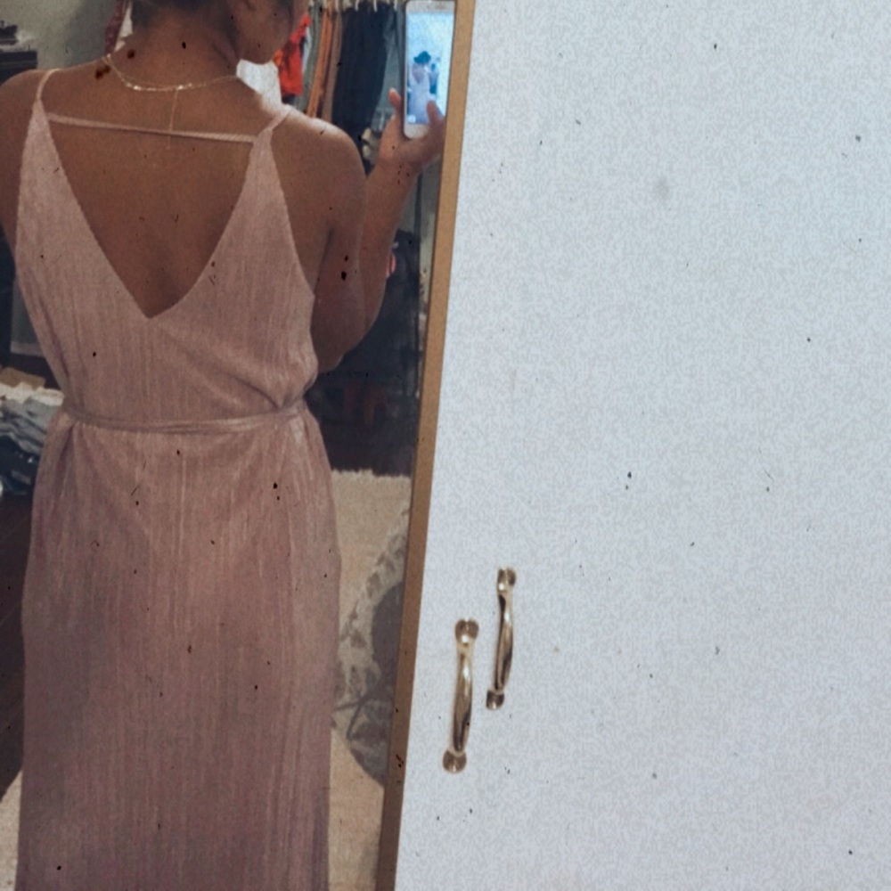 Pleated Midi Dress With Tassel Belt - image 5